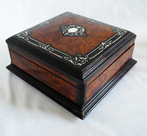 Boite / cassette / coffret à bijoux d'époque Napoléon III en marqueterie