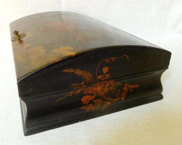 Louis XV wig box - Chinese style lacquered decoration - 18th century