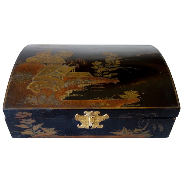 Louis XV wig box - Chinese style lacquered decoration - 18th century