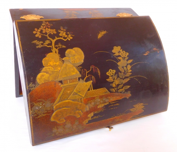 Louis XV wig box - Chinese style lacquered decoration - 18th century