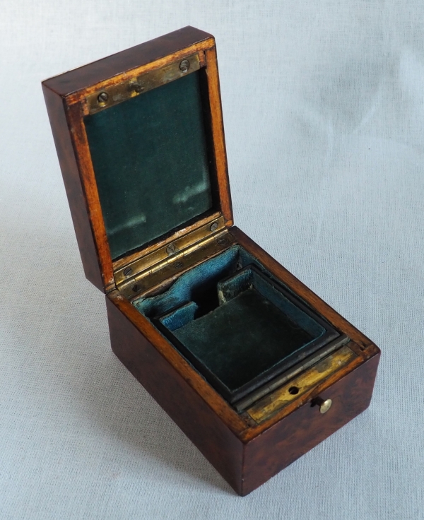 Boite porte montre d'époque Napoléon III en marqueterie