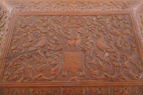 Rare late 17th century sculpted box made of Bagard wood, Louis XIV period