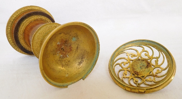 Brule-parfum cassolette en acajou et bronze doré, époque Empire