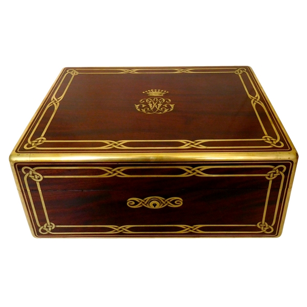 Aucoc : mahogany jewelry box, crown of count inlaid