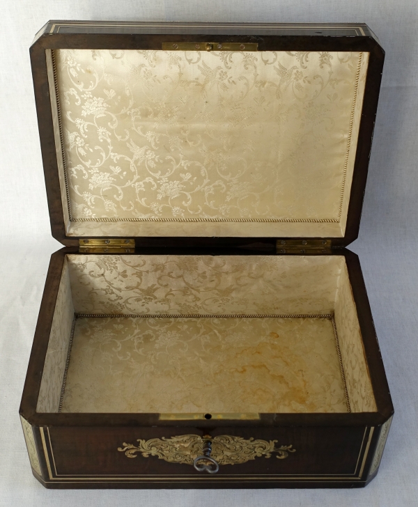Large amaranth marquetry jewelry box, Napoleon III period circa 1850