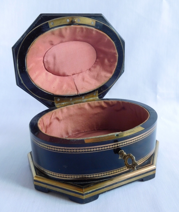 Tahan - supplier of the Emperor - ebony and brass jewelry box