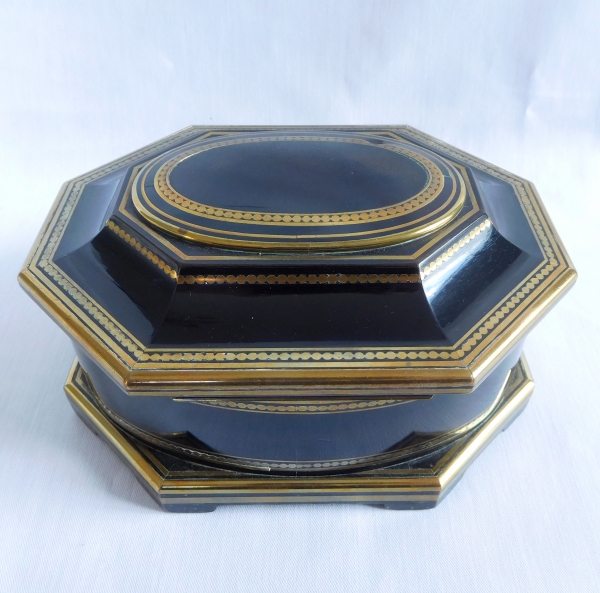 Tahan - supplier of the Emperor - ebony and brass jewelry box