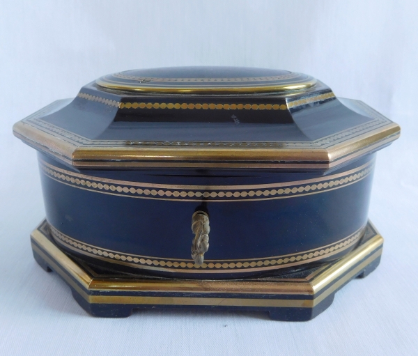 Tahan - supplier of the Emperor - ebony and brass jewelry box