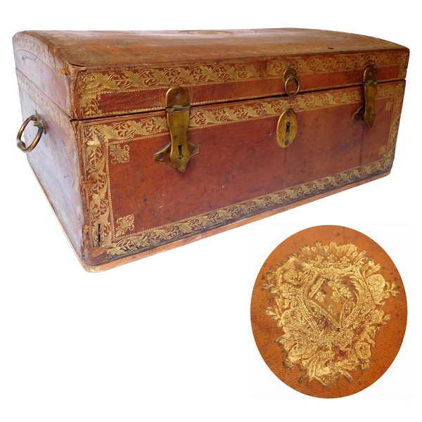 Royal origins : leather travelling box - Louis XV daugthers' coat of arms