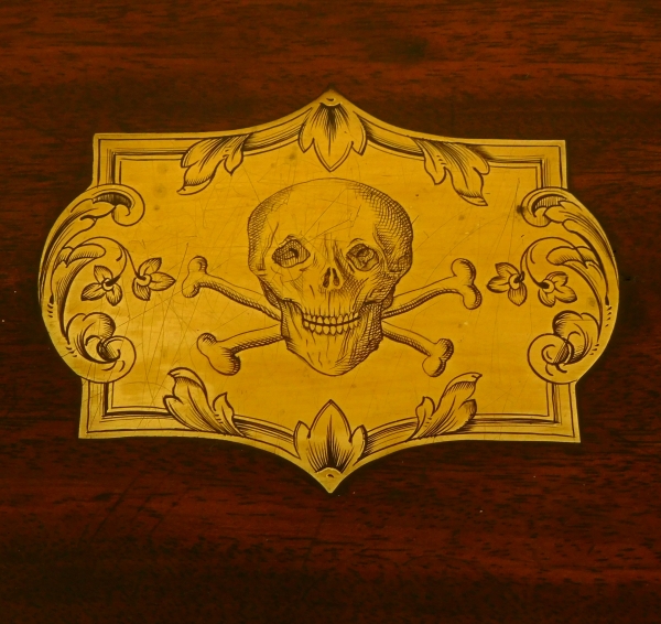 Coffret écritoire de pirate en acajou et laiton, travail de marine anglais - époque XIXe siècle