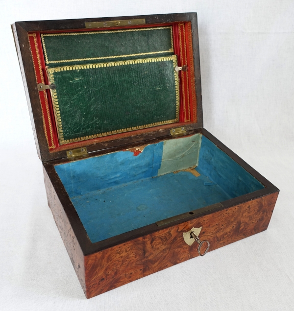 Coffret d'époque Empire en loupe et laiton monogramme JE ou EJ