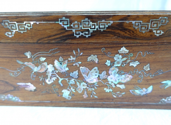 Indo-Chinese rosewood box, mother of pearl marquetry - late 19th century