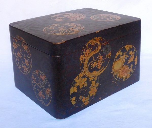 Coffret en laque du Japon, époque Meiji - XIXe siècle - décor doré et pailleté