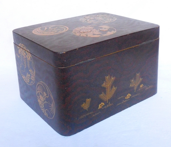 Coffret en laque du Japon, époque Meiji - XIXe siècle - décor doré et pailleté