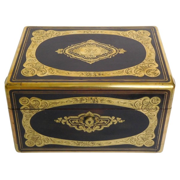 Sormani : coffret nécessaire de voyage aux armoiries du Comte de Fenoyl, vers 1856 - 28 pièces