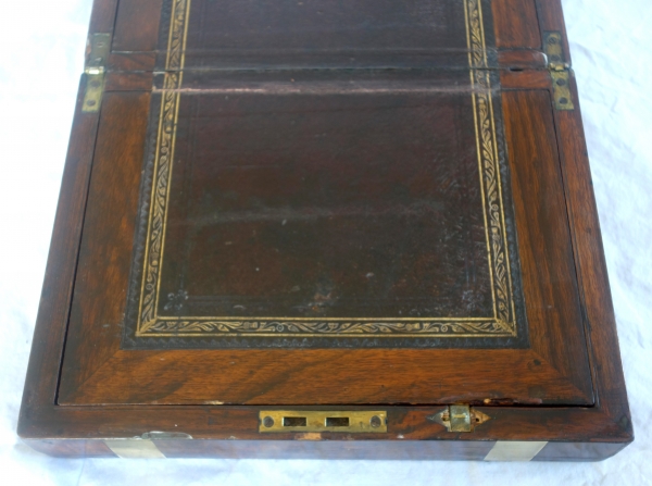 Ecritoire de marine ou de voyage en acajou et laiton, époque XIXe siècle