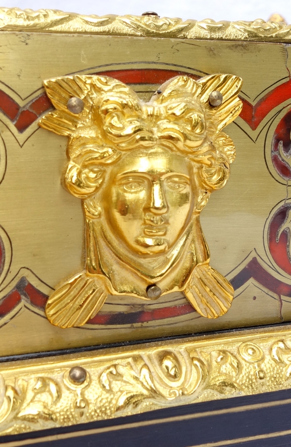 Grand encrier de style Louis XIV, nécessaire de bureau en marqueterie Boulle et bronze doré à l'or fin