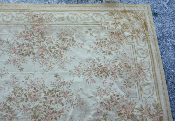 Grand tapis d'Aubusson de style Louis XVI, époque Napoléon III - 530cm x 360cm