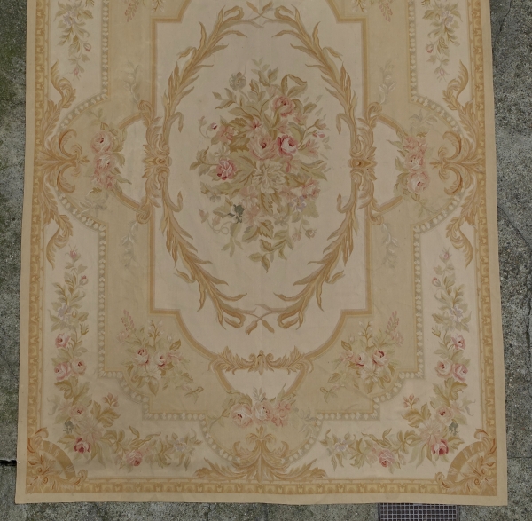 Grand tapis d'Aubusson de style Louis XVI, époque Napoléon III - 436cm x 301cm