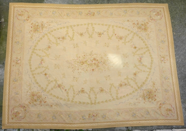 Grand tapis d'Aubusson de style Louis XVI, époque Napoléon III - 512cm x 396cm
