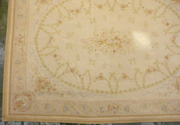 Grand tapis d'Aubusson de style Louis XVI, époque Napoléon III - 512cm x 396cm