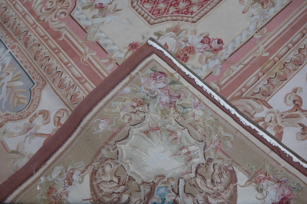 Grand tapis d'Aubusson de style néoclassique - 371cm x 264cm