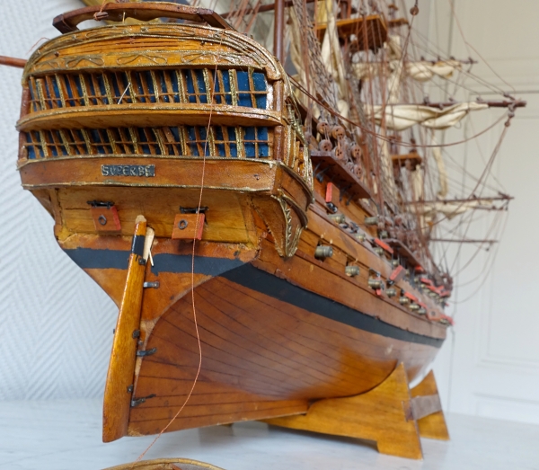 Maquette en bois : vaisseau de 74 canons - le Superbe 1784 - 100cm x 84cm - objet de marine