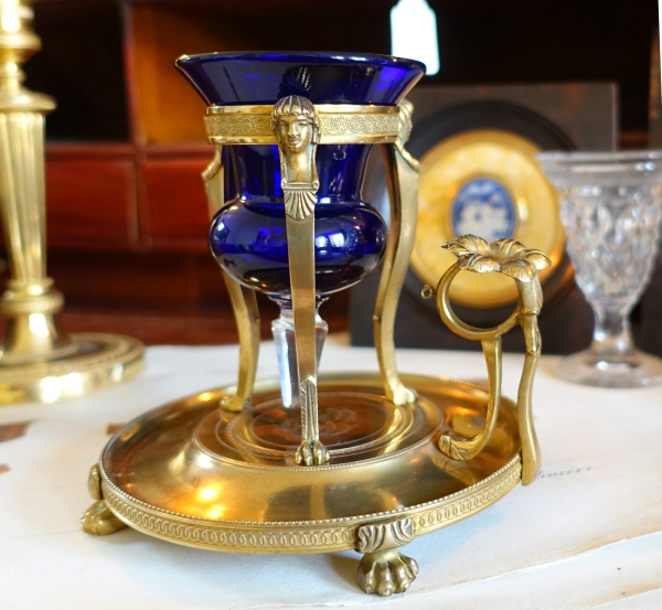 Lampe veilleuse en bronze doré et sa verrine bleue - époque Empire - Retour d'Egypte