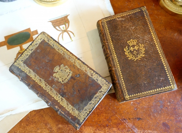 18th century book turned into a hiding place, Count coat of arms