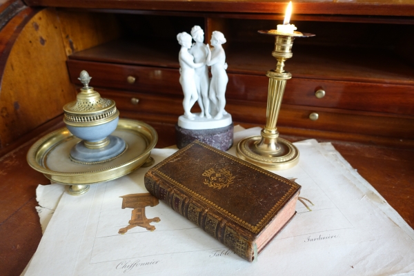 18th century book turned into a hiding place, Count coat of arms