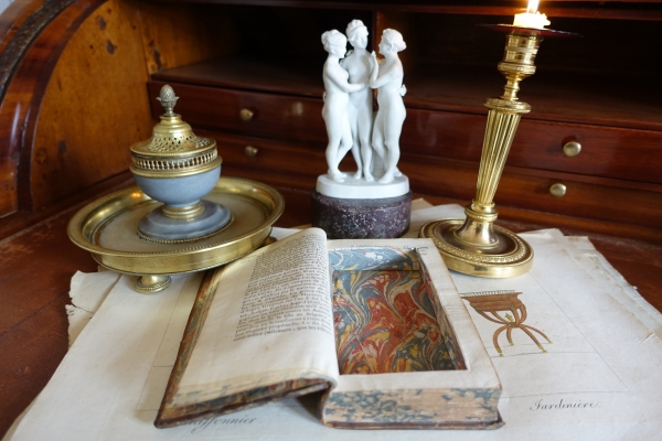 18th century book turned into a hiding place, Count coat of arms