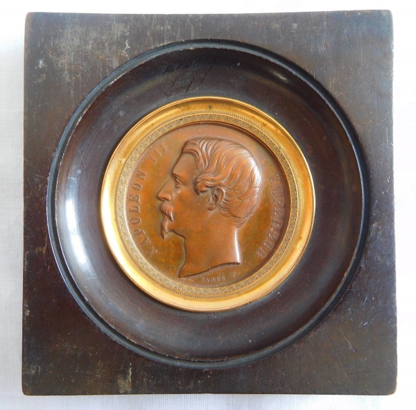 Portrait miniature de l'Empereur Napoléon III par Caqué - médaille en bronze, souvenir historique