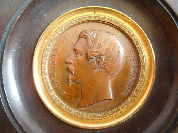 Portrait miniature de l'Empereur Napoléon III par Caqué - médaille en bronze, souvenir historique