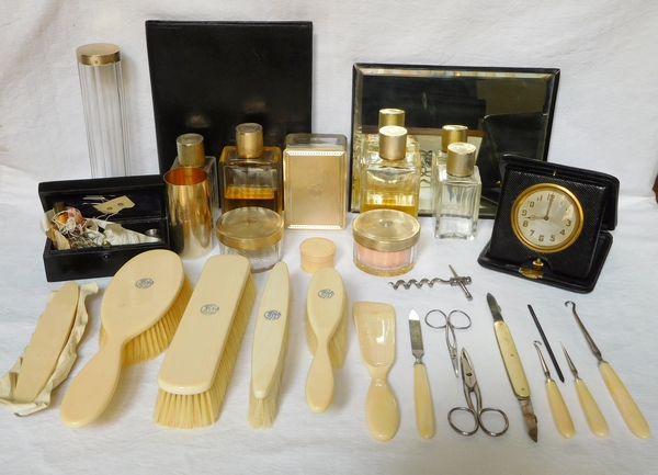 Pinteaux : travel / vanity set for a woman, 29 crystal and sterling silver items