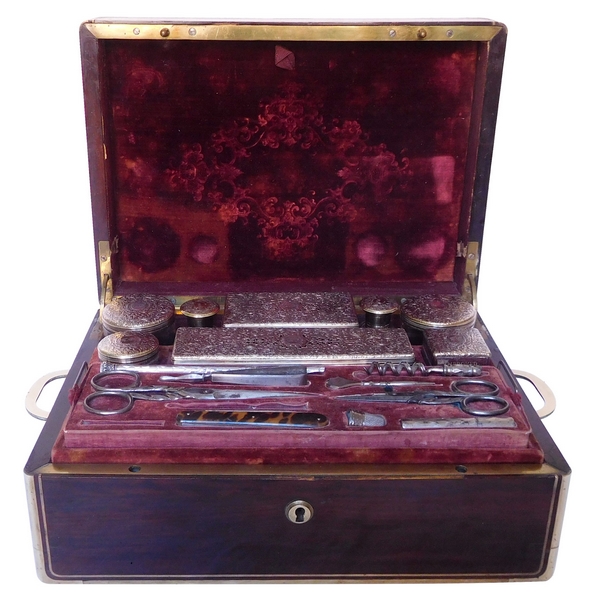 Gentleman or officer vermeil travel set - France, mid 19th century - 26 accessories