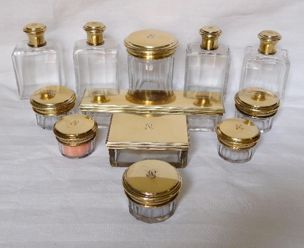 Keller : complete travel set for a woman : travel case and 49 vermeil and crystal accessories