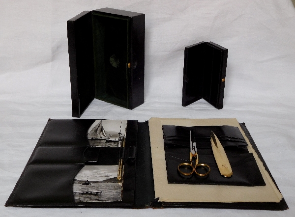 Keller : complete travel set for a woman : travel case and 49 vermeil and crystal accessories