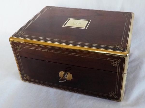 Travel / vanity set for a gentleman - crown of Viscount, 32 accessories, 19th century circa 1840 