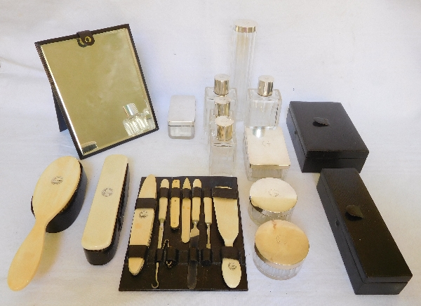 Pinteaux : travel / vanity set for a woman, 24 crystal and sterling silver items