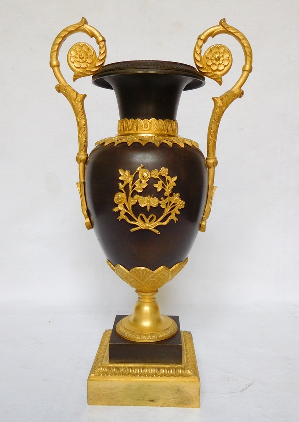 Pair of patinated bronze and ormolu vases - Empire style circa 1820