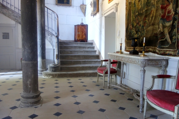 Pair of large porphyry marble bases, Louis XVI style, 20th century Italian production