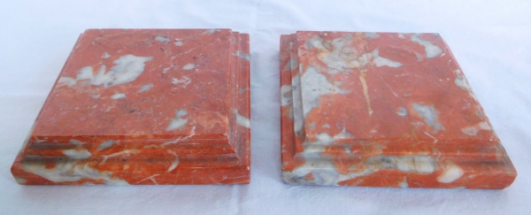 Paire de socles carrés en marbre rose - style Louis XIV ou néoclassique