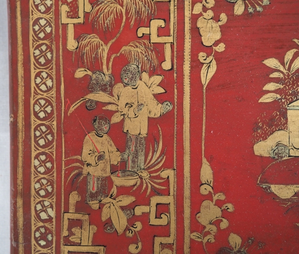 Red lacquered pannel or tray gilt with gold leaf - China - 19th century