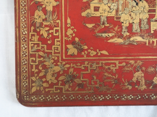 Red lacquered pannel or tray gilt with gold leaf - China - 19th century