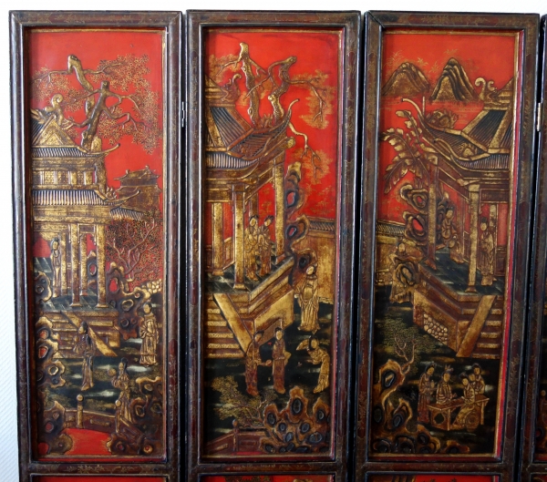 Lacquered wood screen - China, late 19th century