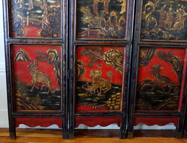 Lacquered wood screen - China, late 19th century