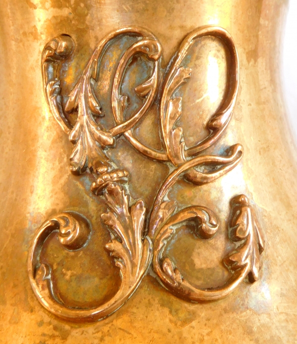 Grand pique-cierge pascal ou torchère en bronze doré, époque Restauration - 127cm