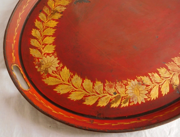 Large Empire red lacquered sheet metal serving tray enhanced with fine gold - 19th century