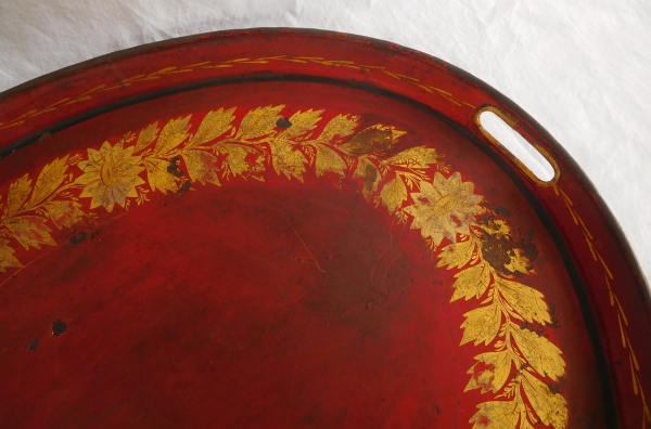 Large Empire red lacquered sheet metal serving tray enhanced with fine gold - 19th century