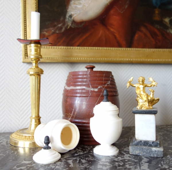 Large Louis XVI red marble tobacco pot, late 18th century